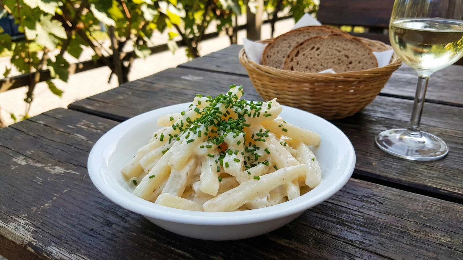 Schwarzwurzelsalat (Black Salsify Salad)