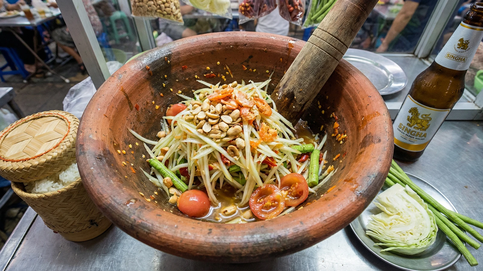 Green Papaya Salad (Som Tam Thai ส้มตำไทย)